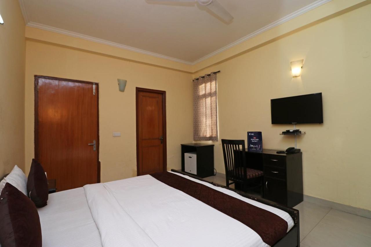 Hotel Oyo 6608 Sector 56 Badshahpur Zewnętrze zdjęcie